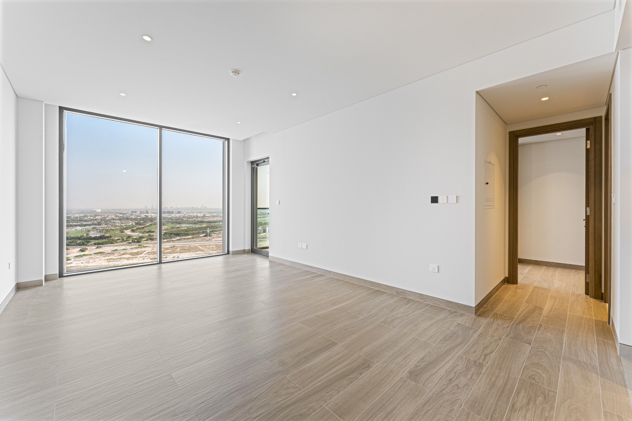 Spacious 1 Bed | Hartland Waterfront | Ready to Move